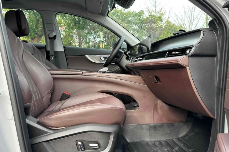 Used Chery Tiggo 8 PRO 2022 390T Two-Wheel Drive Vast Edition 5 Seats
