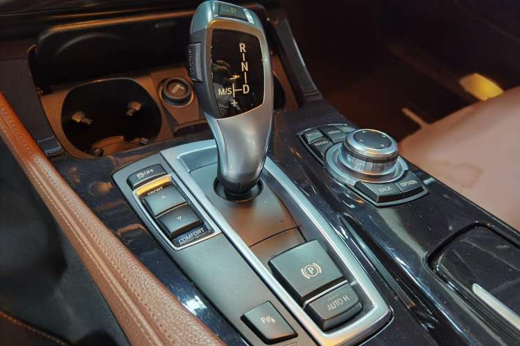 Used BMW 5 Series 2014 520i Elegant Edition
