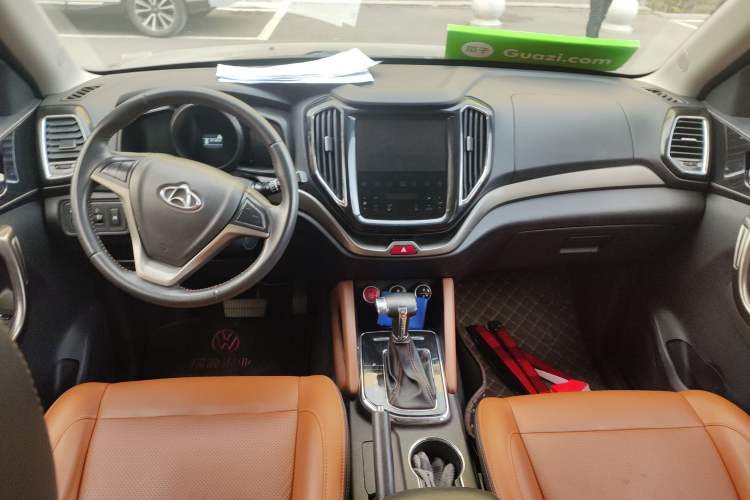 Used CHANGAN OSHAN CX70 2017 CX70T 1.5T Automatic Luxury Edition
