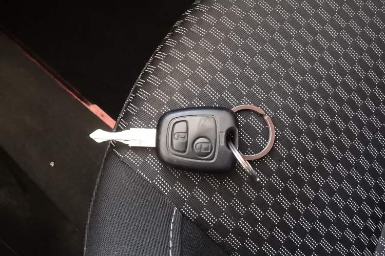 Used Peugeot 207 2011 Sedan 1.4L Manual Yule Edition