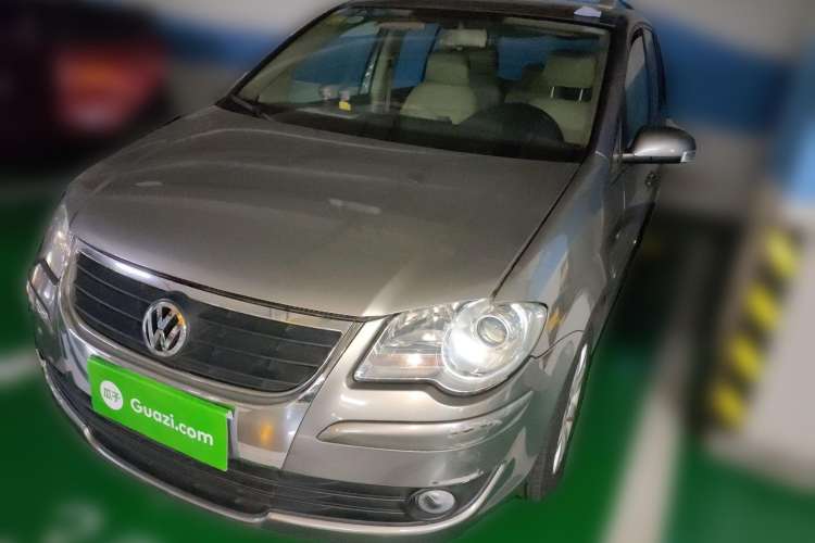 Used Volkswagen Touran 2008 2.0L Smart Edition Automatic 5 Seats