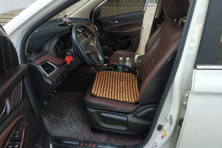 Used CHANGAN Lingxuan 2017 1.6L Manual Happiness Edition
