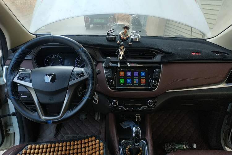 Used CHANGAN Lingxuan 2017 1.6L Manual Happiness Edition
