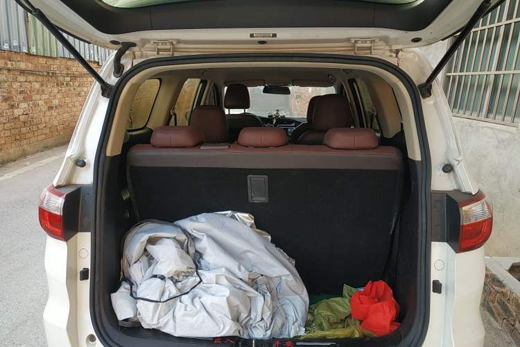 Used CHANGAN Lingxuan 2017 1.6L Manual Happiness Edition
