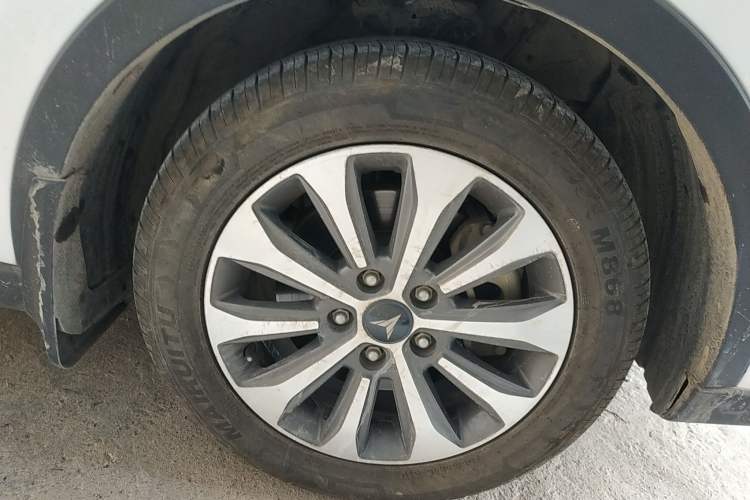 Used CHANGAN Lingxuan 2017 1.6L Manual Happiness Edition
