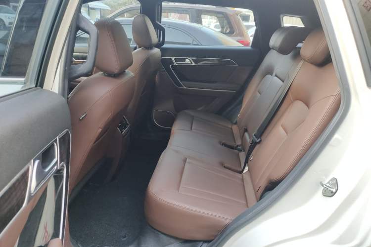 Used Haval H6 Coupe 2017 Red-Label 2.0T Automatic Two-Wheel Drive Elite Model