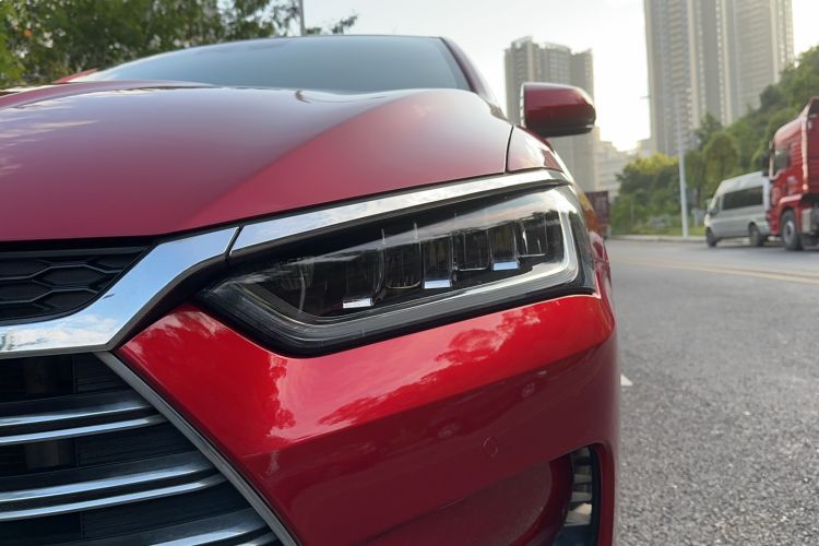 Used BYD Qin Pro New Energy 2018 DM 1.5TI Automatic Smart Connect Enjoyment Model Left Front Headlight