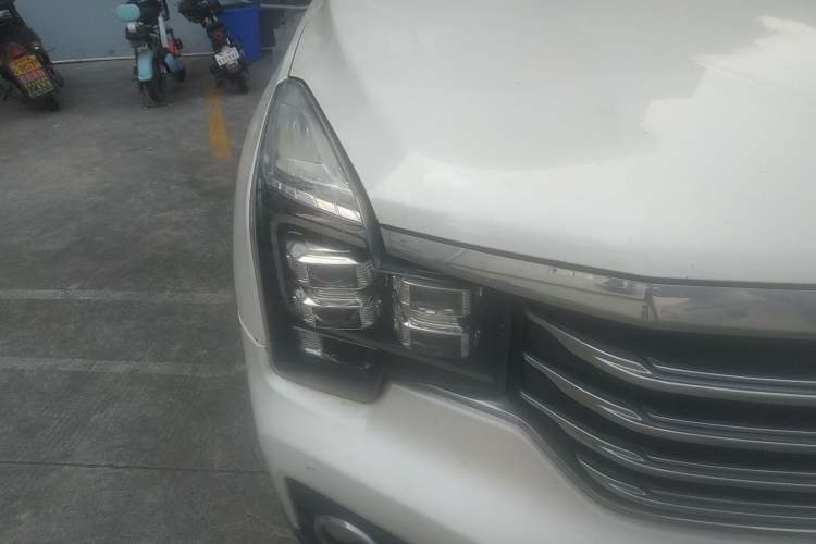 Used GAC Trumpchi GS7 2017 280T Two-Wheel Drive Luxury Model