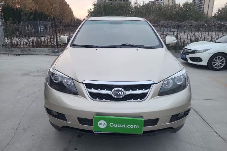 Used BYD S6 2014 2.0L Manual Luxury 7-Seater