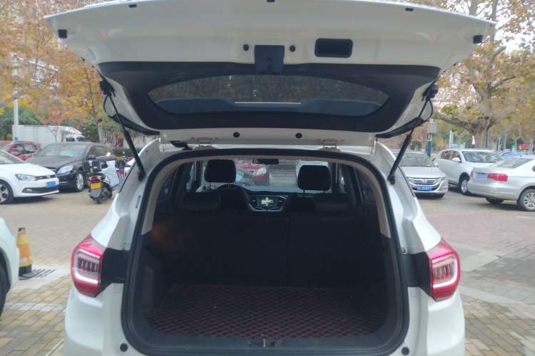 Used Land X2 2017 1.6L Manual Sharp Edition
