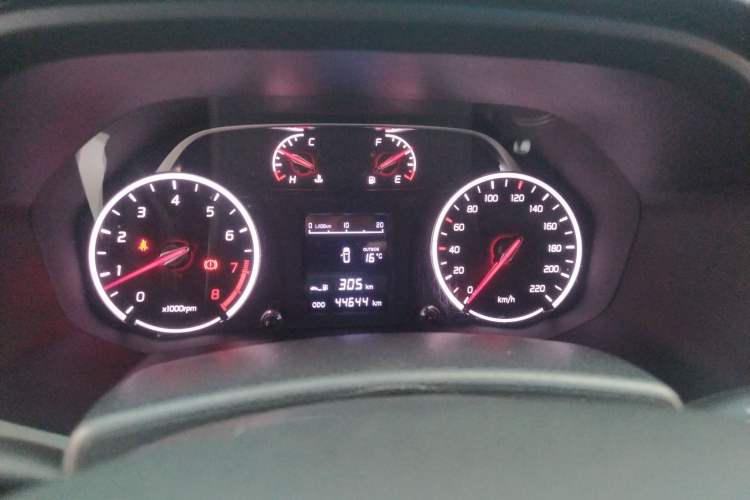 Used Land X2 2017 1.6L Manual Sharp Edition
