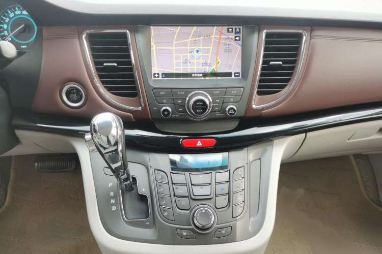 Used JAC Refine M5 2016 2.0T Gasoline Automatic Business Edition