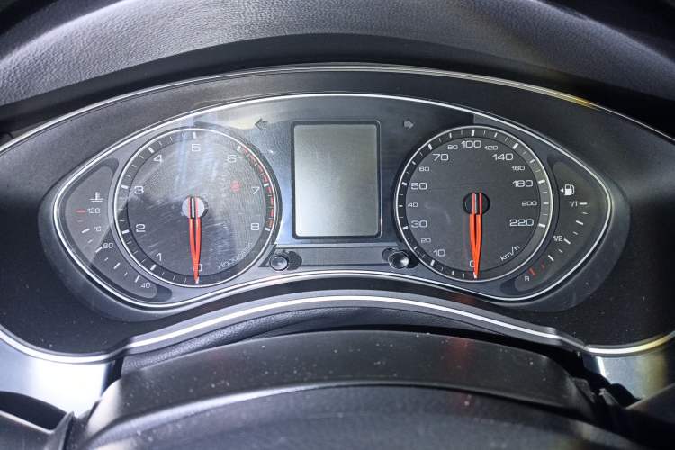 Used Zotye Z700 2016 1.8T DCT Elegant Version Instrument Cluster