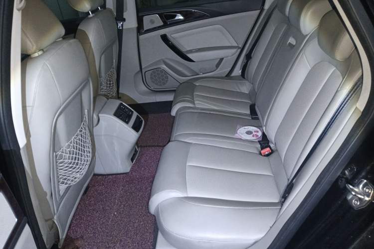 Used Zotye Z700 2016 1.8T DCT Elegant Version Left Rear Seat