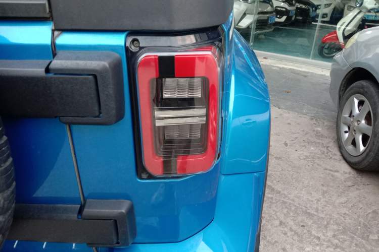 Used BAIC Off-Road BJ40 2018 2.3T Automatic Four-Wheel Drive Ring of the Tower Champion Edition China V Emission Standard