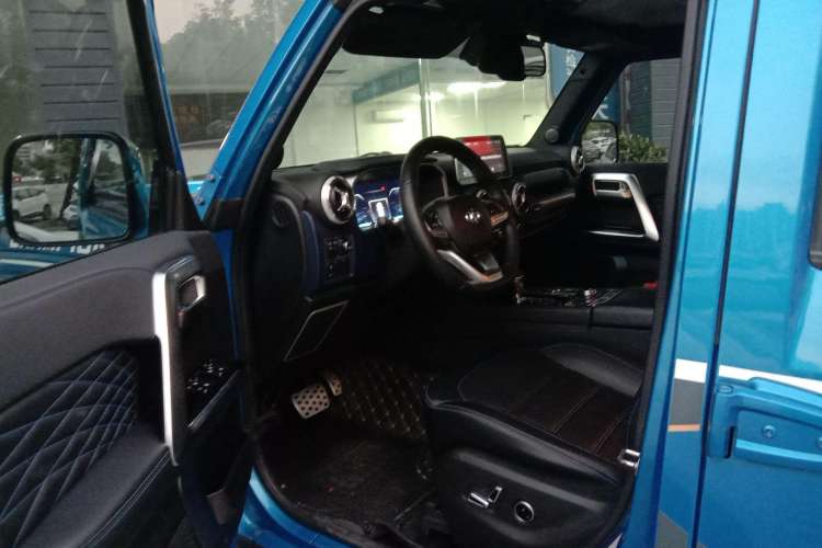 Used BAIC Off-Road BJ40 2018 2.3T Automatic Four-Wheel Drive Ring of the Tower Champion Edition China V Emission Standard