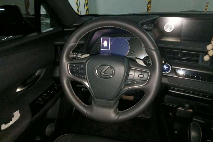 Used Lexus UX New Energy 2020 300e Pure·Joy Edition Steering Wheel