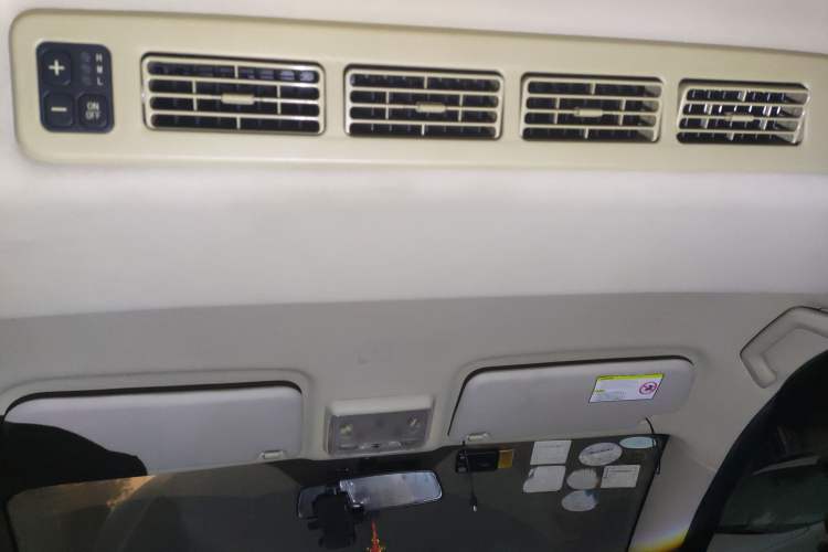 Used Dongfeng Fengon 360 2015 1.5L Manual Comfort 7-Seater China IV Standard
