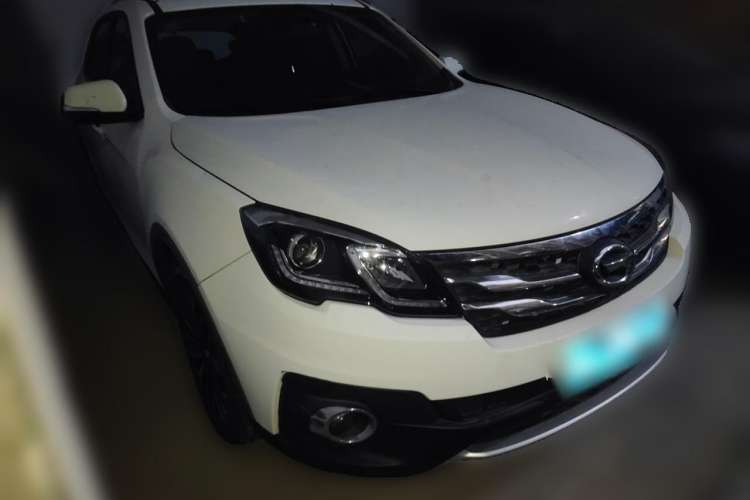 Used GAC Trumpchi GS5 Super 2016 1.8T Automatic Two-Wheel Drive Anniversary Edition Front Right 45 Deg