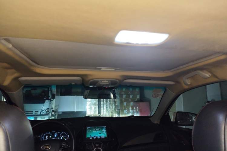 Used BYD Qin 2015 1.5T Dual-Crown Flagship Plus Edition