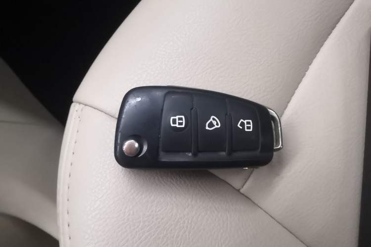 Used JAC J6 A30 2013 1.5L Manual Luxury Model China IV Standard