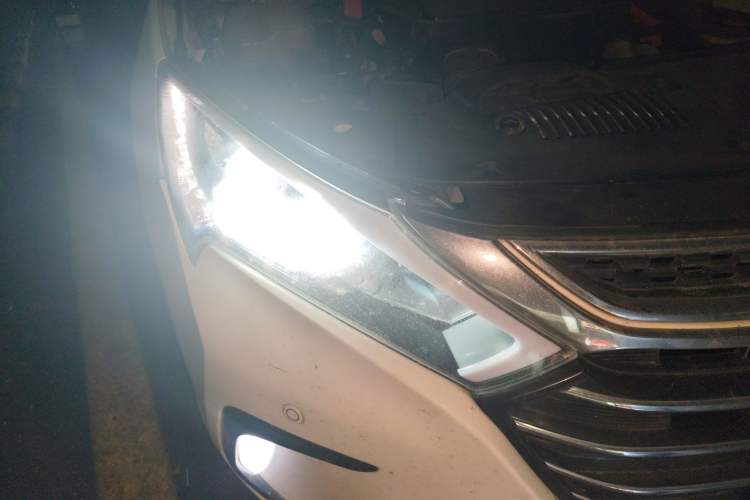 Used BYD Qin 2015 1.5T Dual-Crown Flagship Plus Edition