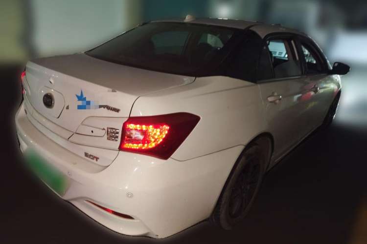 Used BYD Qin 2015 1.5T Dual-Crown Flagship Plus Edition