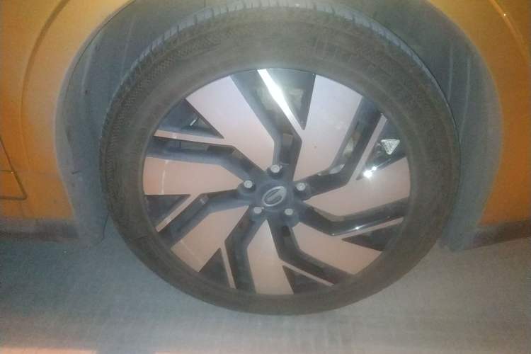 Used AION Trumpchi GE3 2018 530 Internet Enjoyment Version Right Front Wheel Hub