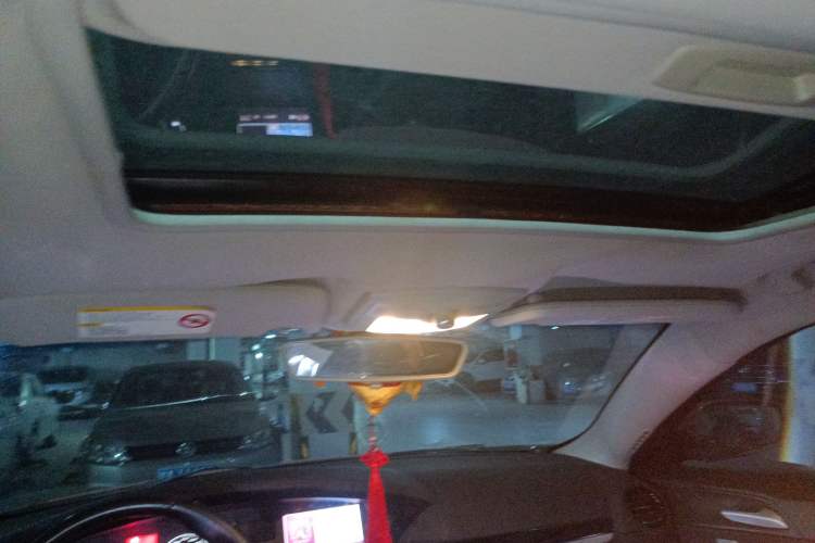 Used MG 6 2010 Hatchback 1.8L Automatic Elite Edition Headliner