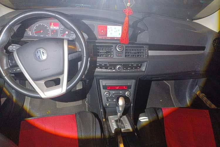 Used MG 6 2010 Hatchback 1.8L Automatic Elite Edition Center Console