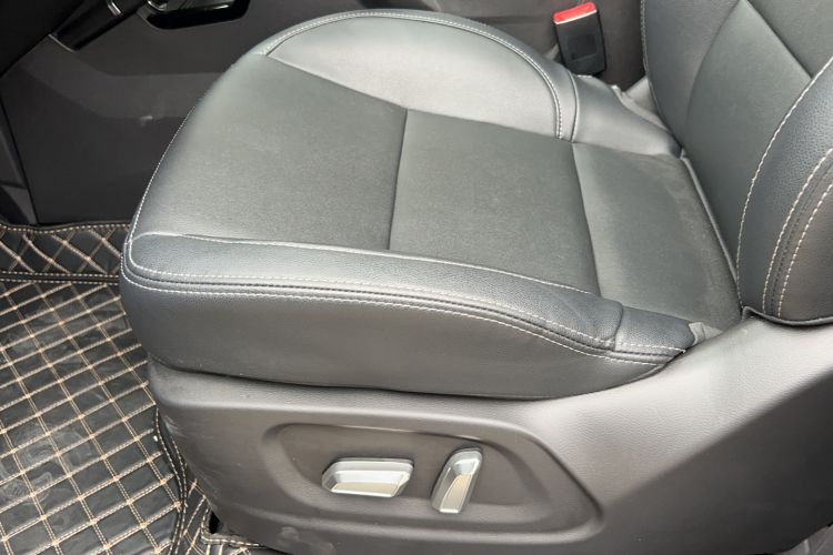 Used Zotye SR7 2016 1.5T Manual Cube Heart Edition China IV Standard
