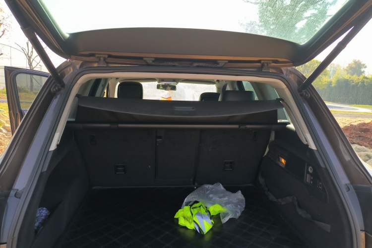 Used Volkswagen Touareg 2011 3.0 TDI Diesel Comfort Version