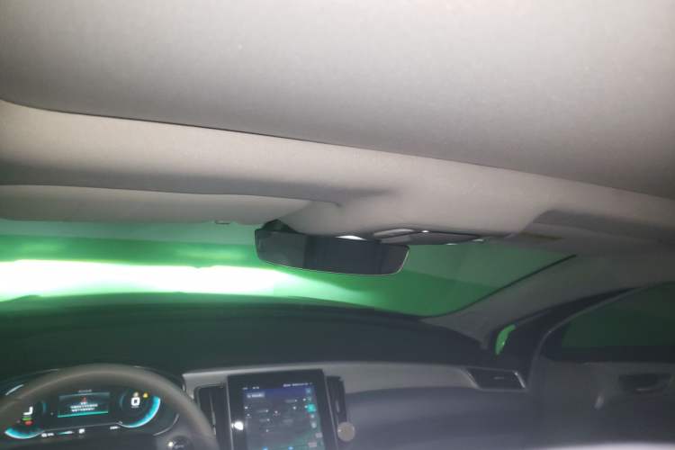 Used Rising ER6 2020 620 km Smart Edition
