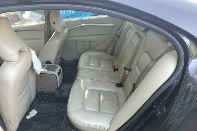 Used Volvo S80L 2010 2.5T Zhiya Edition
