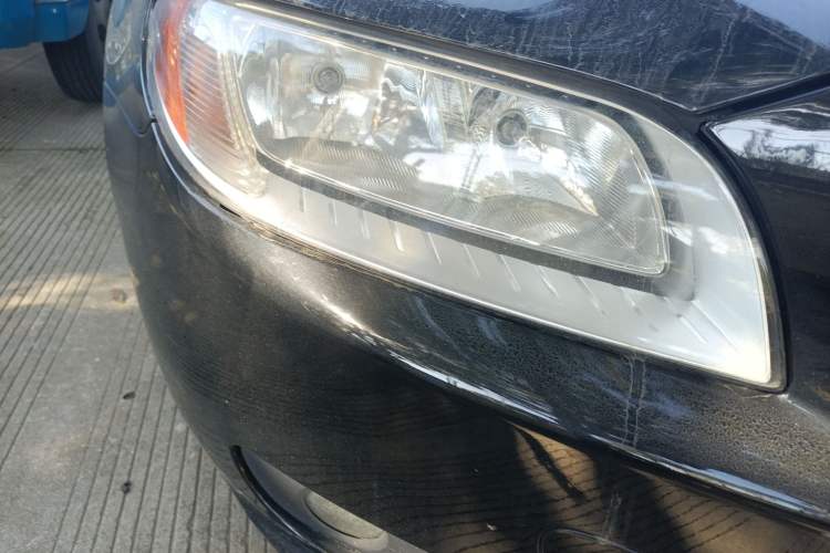 Used Volvo S80L 2010 2.5T Zhiya Edition

