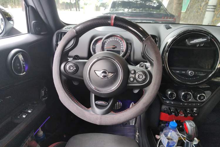 Used MINI JCM COUNTRYMAN 2017 2.0T JOHN COOPER WORKS Traveler
