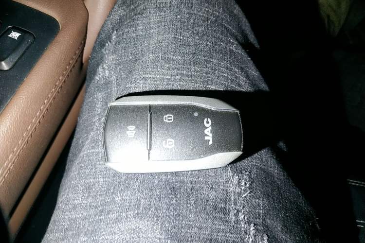 Used JAC Refine S5 2015 1.5T Automatic Elite Model