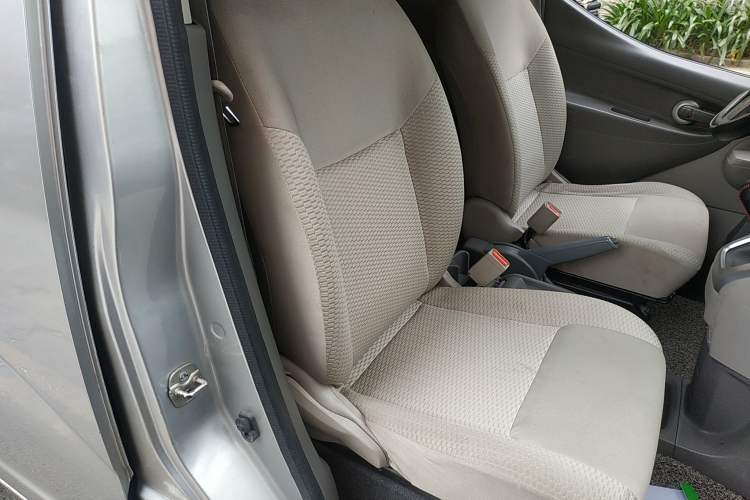 Used Nissan NV200 2014 1.6L Manual Luxury Model China V Standard