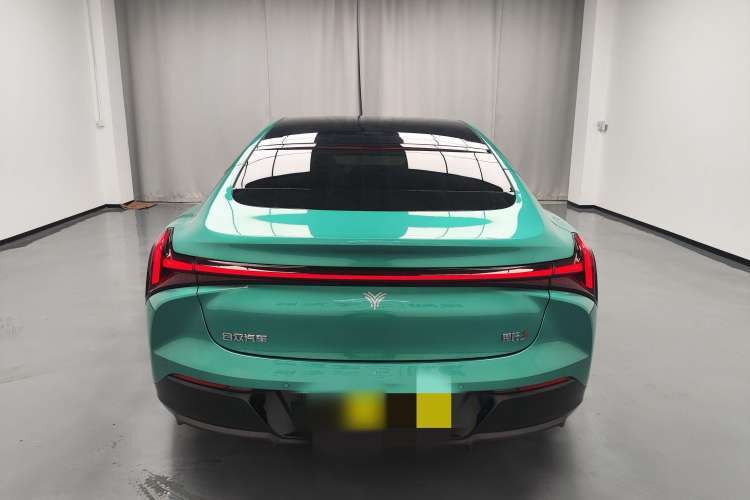 Used NETA S 2022 All-Electric 650 km Four-Wheel Drive Premium Version
