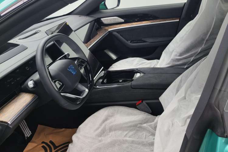 Used NETA S 2022 All-Electric 650 km Four-Wheel Drive Premium Version
