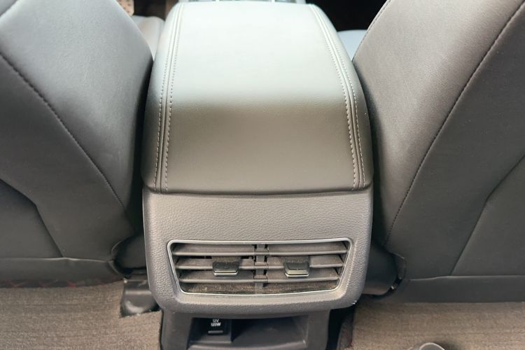 Used Sinotruk VGV U70 2021 1.5T Automatic Youyue Edition 7-Seater