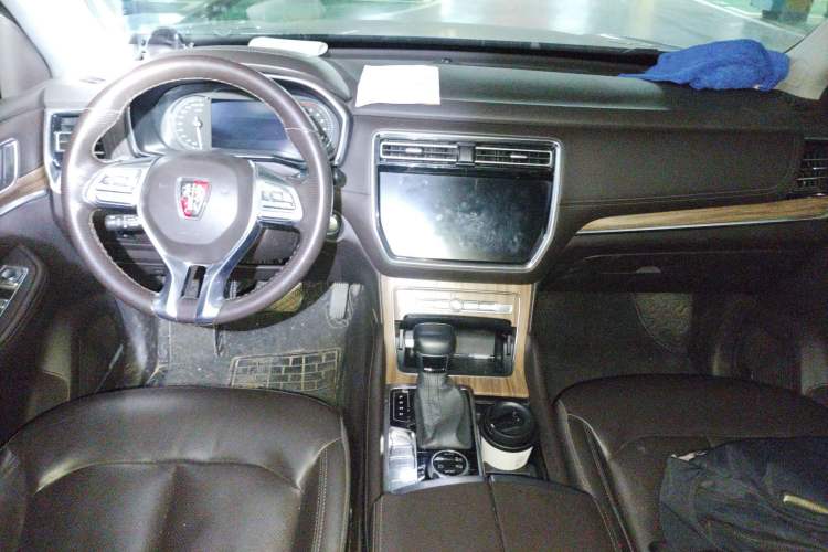 Used Roewe RX8 2018 30T Smart Connectivity All-Wheel Drive Supreme Edition
