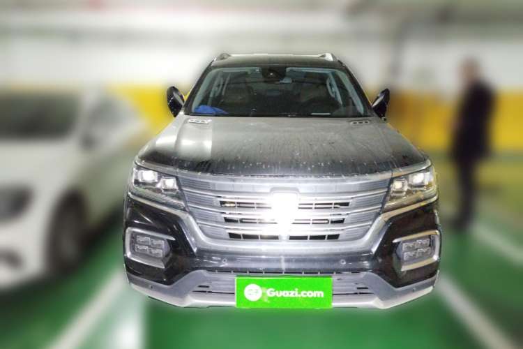 Used Roewe RX8 2018 30T Smart Connectivity All-Wheel Drive Supreme Edition
