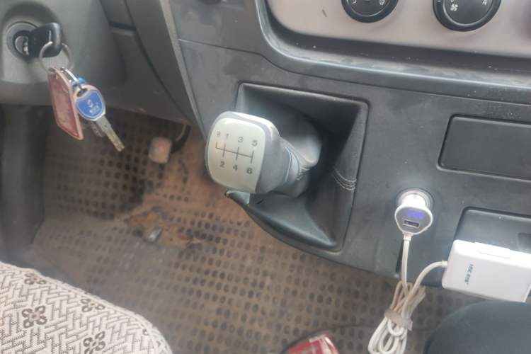 Used SAIC MAXUS  2017 2.5T 6-Speed Manual Aoyuntong National V Long Wheelbase Mid-Height 6–10 Seater
