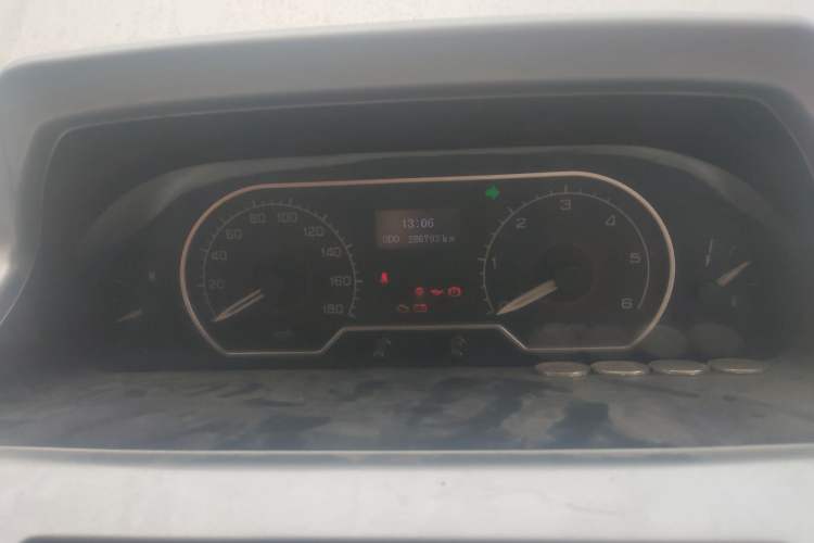 Used SAIC MAXUS  2017 2.5T 6-Speed Manual Aoyuntong National V Long Wheelbase Mid-Height 6–10 Seater
