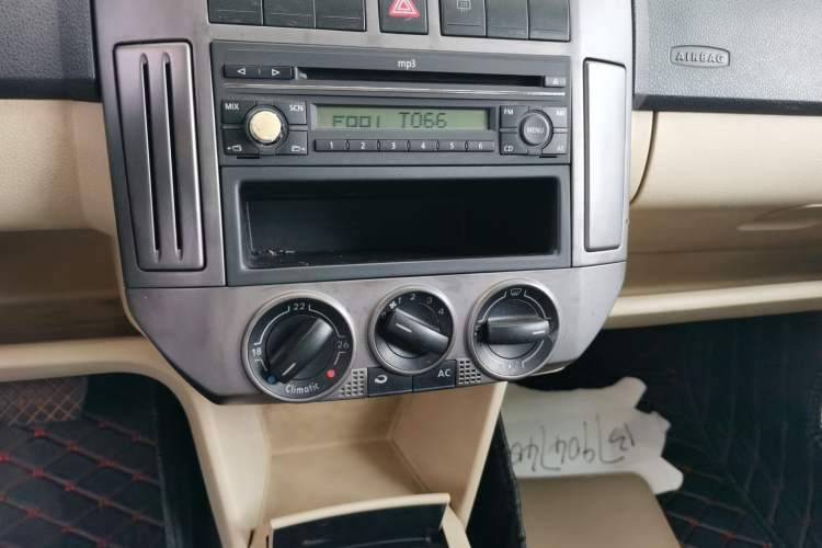 Used Volkswagen Polo 2009 Jingqing 1.4L Automatic Shushang Edition
