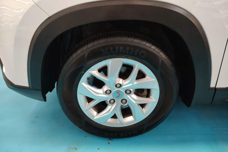 Used Wuling Hongguang S3 2018 1.5L Manual Luxury Model China V Standard Left Front Wheel Hub