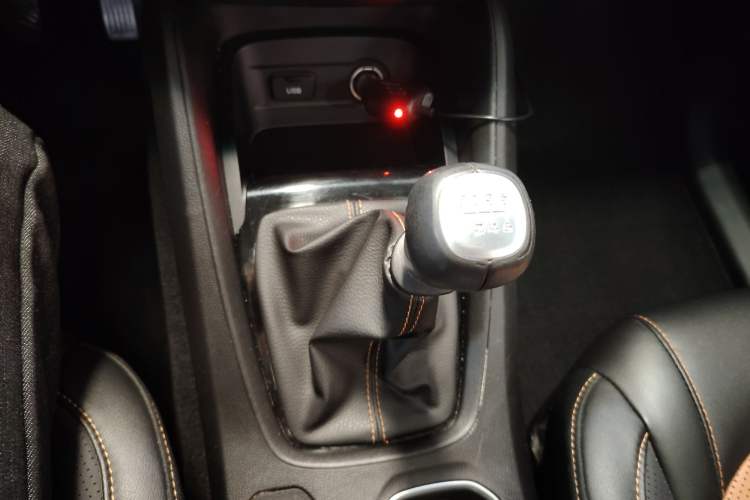 Used Wuling Hongguang S3 2018 1.5L Manual Luxury Model China V Standard Gear Lever