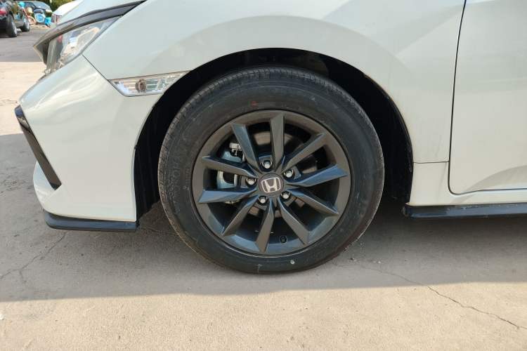 Used Honda Civic 2021 HATCHBACK 220TURBO CVT New Trendsetter
