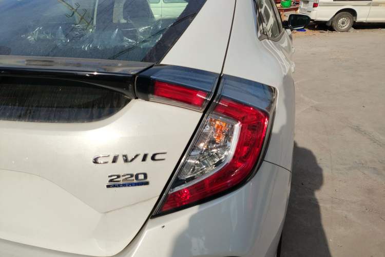 Used Honda Civic 2021 HATCHBACK 220TURBO CVT New Trendsetter
